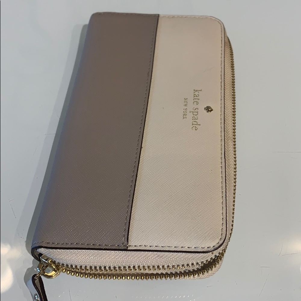 Kate Spade Two-toned wallet